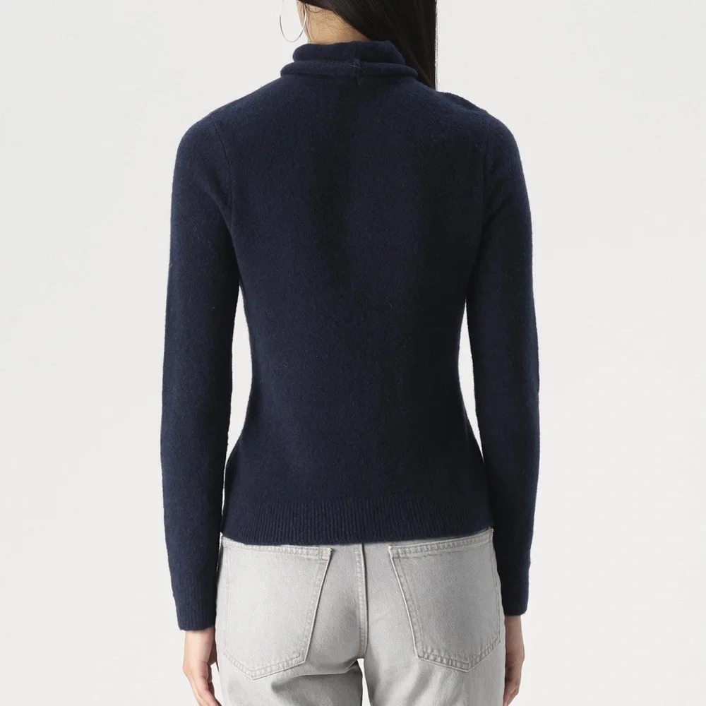 NWT Abercrombie Turtle-Neck Long Sleeve Sweater - Picture 2 of 9